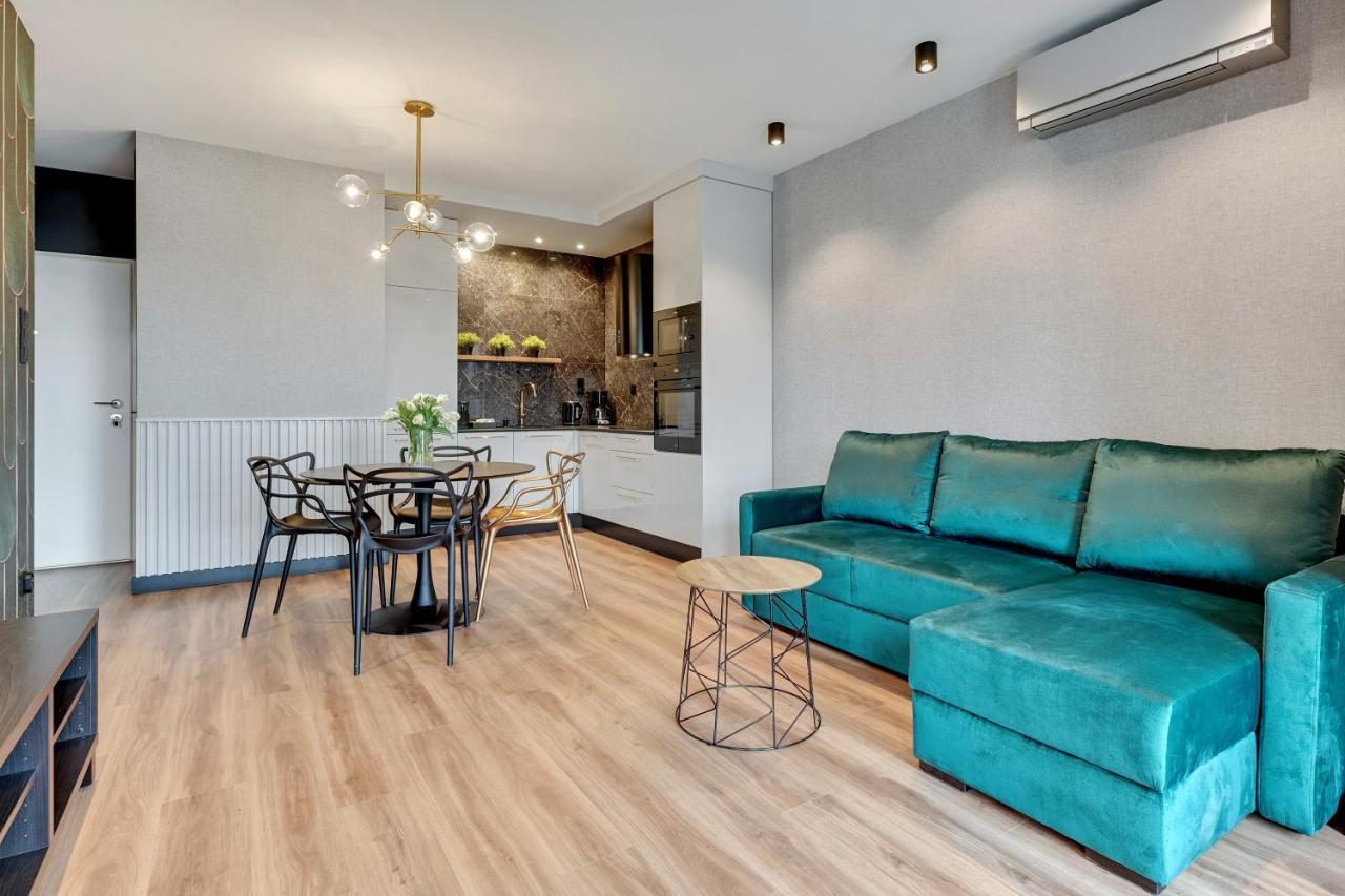 Grano - Pool, Sauna, & Parking By Downtown Apartment Gdansk