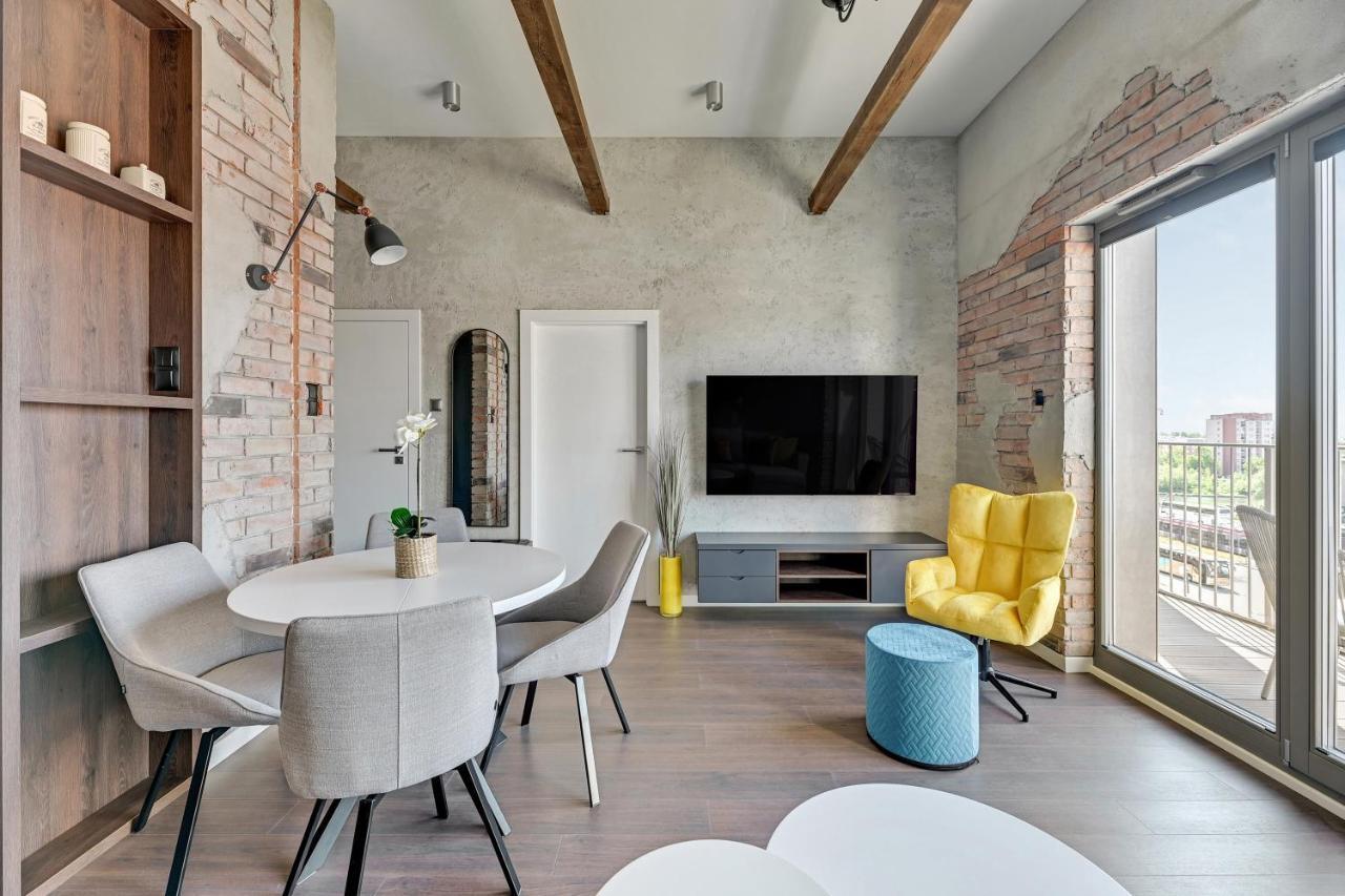 Grano - Pool, Sauna, & Parking By Downtown Apartment